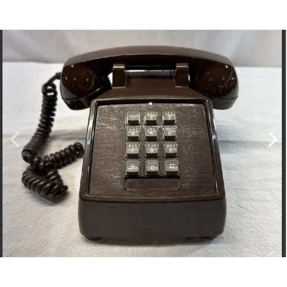 Vintage 1970s ITT Brown Push Button Touch Tone Desk Telephone 2500 (works)